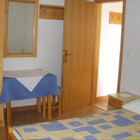 House Ritosa, For Max 8 Persons Area Пореч