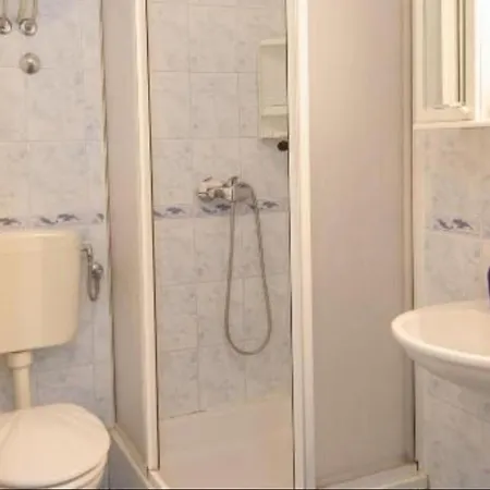 House Ritosa, For Max 8 Persons Area Porec