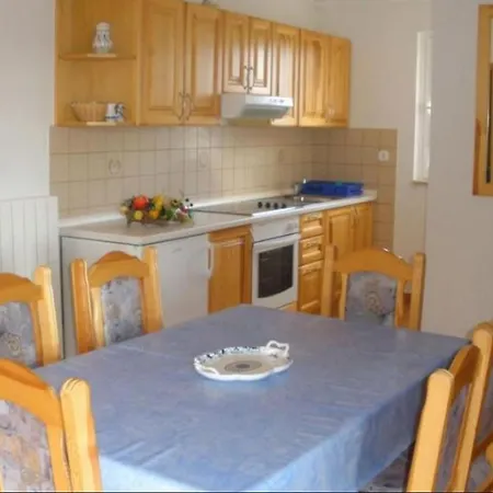 House Ritosa, For Max 8 Persons Area 3* Porec